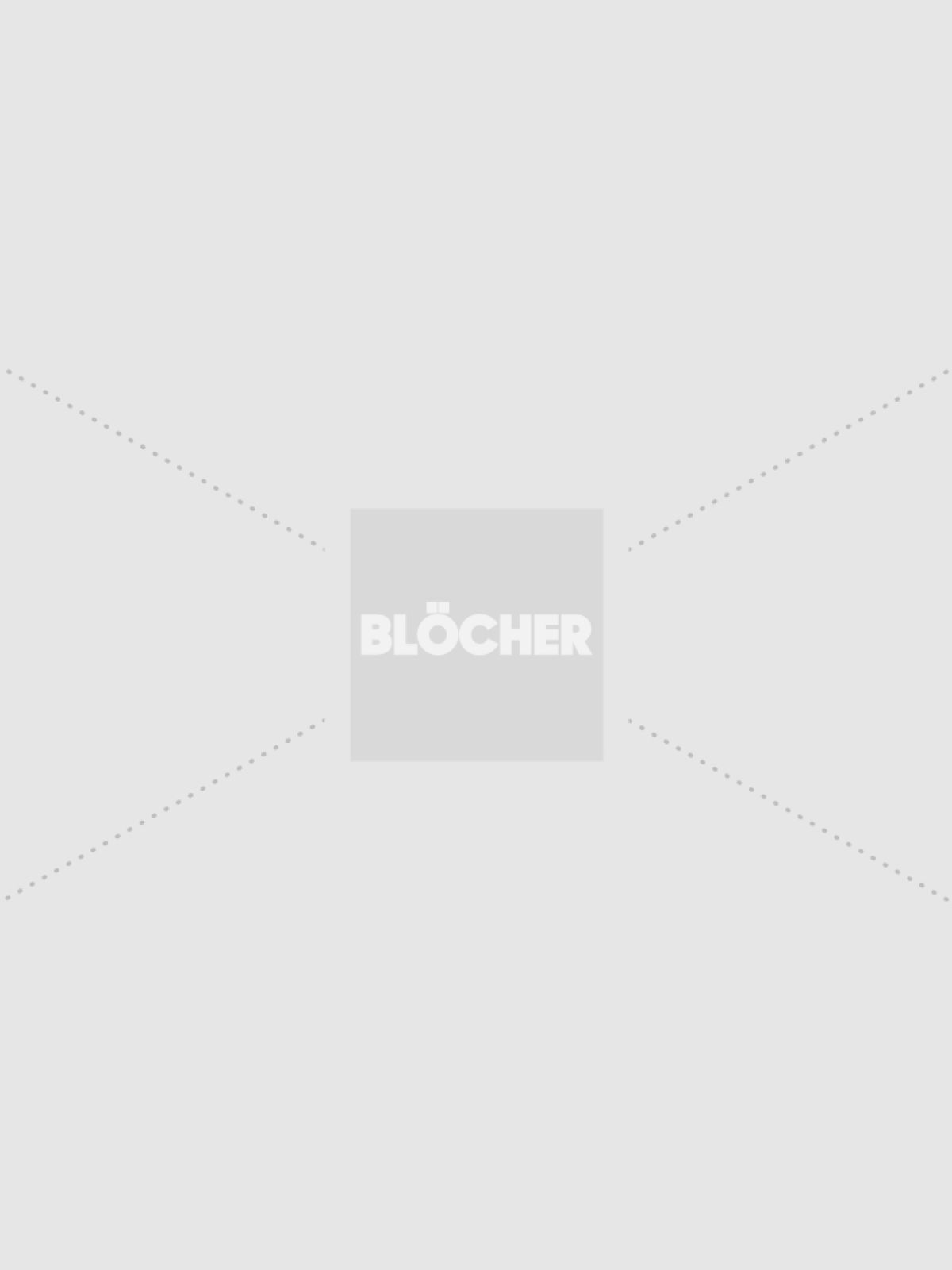 Professionelle Hautanalyse bei schuppiger empfindlicher Haut im Kosmetikinstitut All About Beauty Schwabach